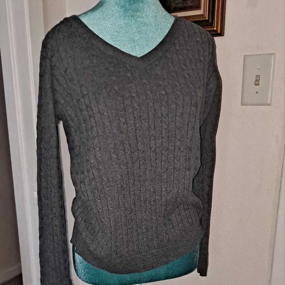 Talbott Sweater size L